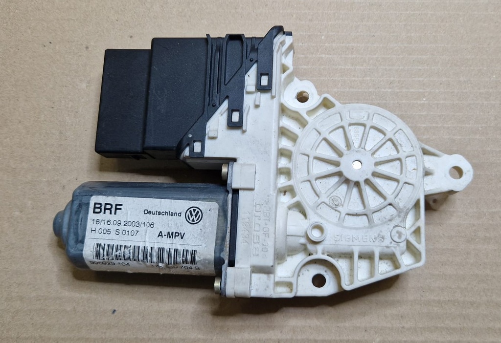 MOTOR ELEVALUNAS TRASERO DERECHO GRUPO VAG  /  VW TOURAN - GOLF   /  SEAT ALTEA - TOLEDO / SKODA OCTAVIA REF. H005S0107 - Est 25/19
