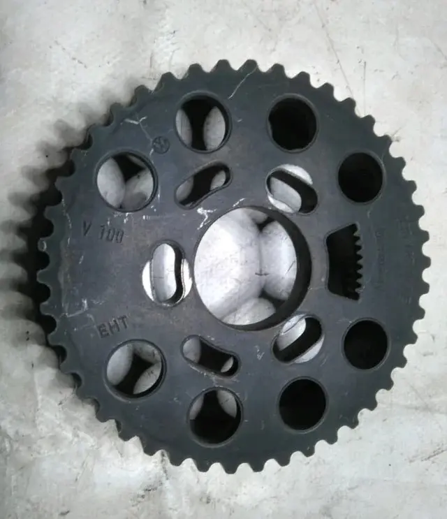 POLEA ARBOL LEVAS ESCAPE GRUPO VAG REF 038109111E motor vw golf 2.0tdi 140cv ref. BKD - Est. 25/20