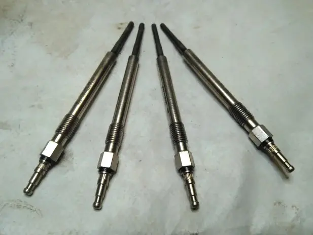 BUJIAS INCANDESCENTES VW 2.0TDI REF BKD 0100266004 ( 15€ LA UNIDAD ) - Est 25/20