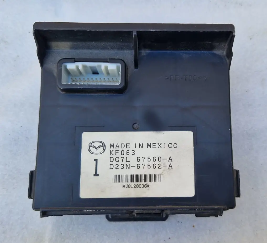 MODULO ELECTRONICO MAZDA 2 REF. DG7L67560A / D23N67562A - Est 25/18