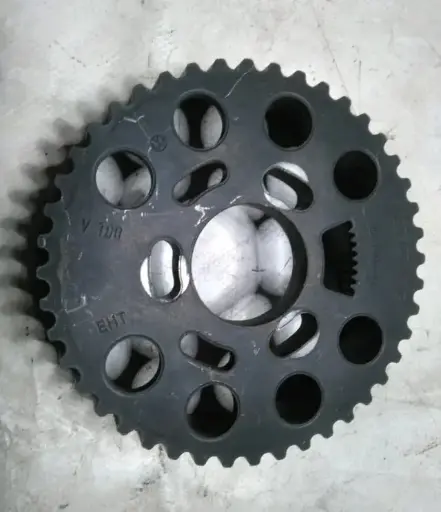POLEA ARBOL LEVAS ESCAPE GRUPO VAG REF 038109111E motor vw golf 2.0tdi 140cv ref. BKD - Est. 25/20