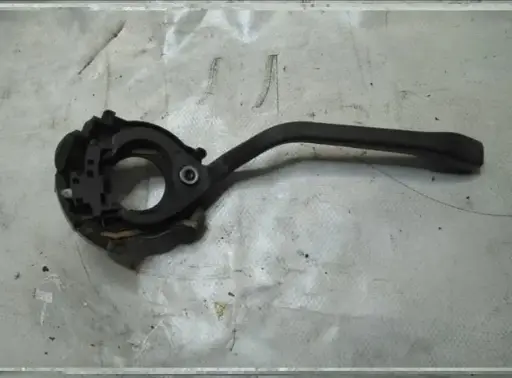 MANDO LIMPIA PARABRISAS GRUPO VAG GOLF - PASSAT 321953503F - Est 25/20