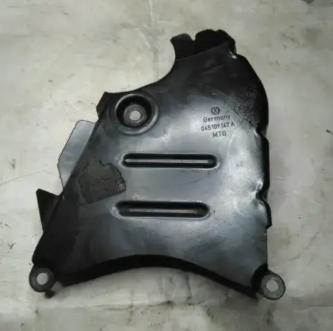 CARENADO EXTERIOR DISTRIBUCION REF. 045109147A MOTOR GRUPO VAG REFERENCIA BKD - Est. 25/21