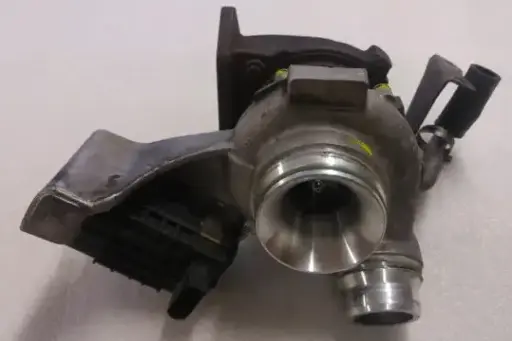 TURBOCOMPRESOR BMW 320D E91 177CV  REF. 767378-9 ( Est. 25/1 )
