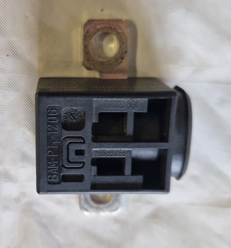 CONTROLADOR SOBRECARGA CAJA FUSIBLES GRUPO VAG AUDI A6 A7 Q7 REF. 4F0915519 ( Est. 25/18 )